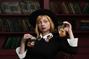 NPD (Narcissistic Personality Disorder) source : https://pixabay.com/photos/cards-different-personalities-4861415/