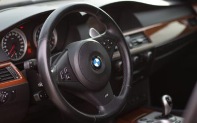 source : https://www.pexels.com/photo/black-bmw-car-steering-wheel-3698228/