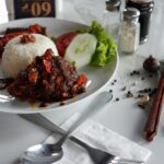  https://pixabay.com/photos/rendang-food-indonesian-dish-6393322/