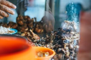 Coto Makassar: The Hearty Soul of South Sulawesi Cuisine source : https://pixabay.com/photos/soto-indonesian-dish-6929876/