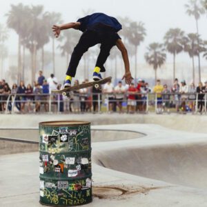 https://pixabay.com/photos/people-man-skate-board-sport-2578026/