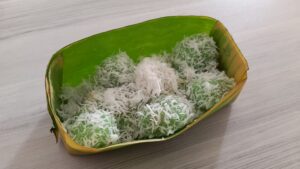 https://id.wikipedia.org/wiki/Klepon#/media/Berkas:Kalalapun_001.jpg