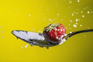 https://pixabay.com/photos/milk-strawberry-spoon-food-meal-5267299/