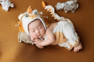 https://pixabay.com/photos/newborn-photography-infant-tet-9292505/